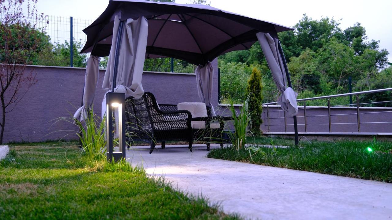 Aparthotel Flower City Suits Yalova  Exterior foto